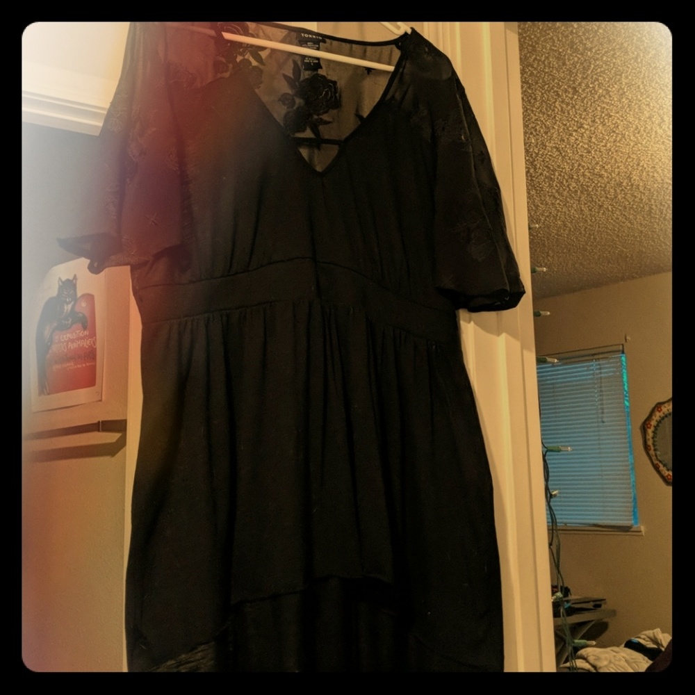 Torrid --black lace top